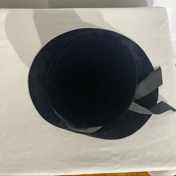 VINTAGE BLACK VELVET HAT - Picture 11 of 14